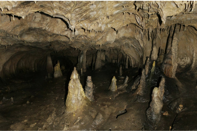 Пещера Пещера