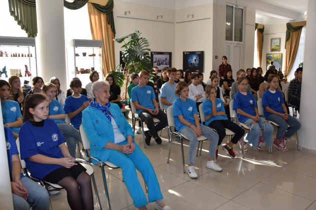 Активисты Молодежного клуба РГО 