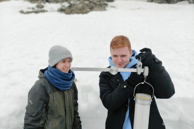 Молодые ученые проводят научные исследования в рамках экспедиции "Арктический плавучий университет" Молодые ученые проводят научные исследования в рамках экспедиции "Арктический плавучий университет"