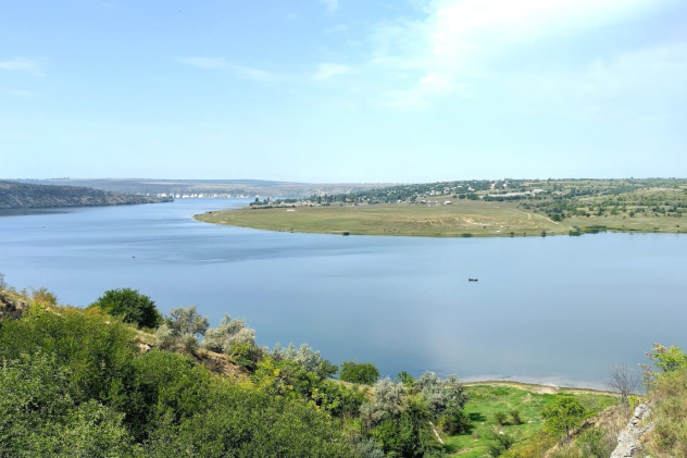 Вид на Дубоссарское водохранилище