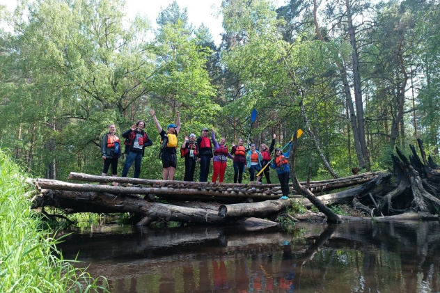 На сплаве по реке Нерской На сплаве по реке Нерской