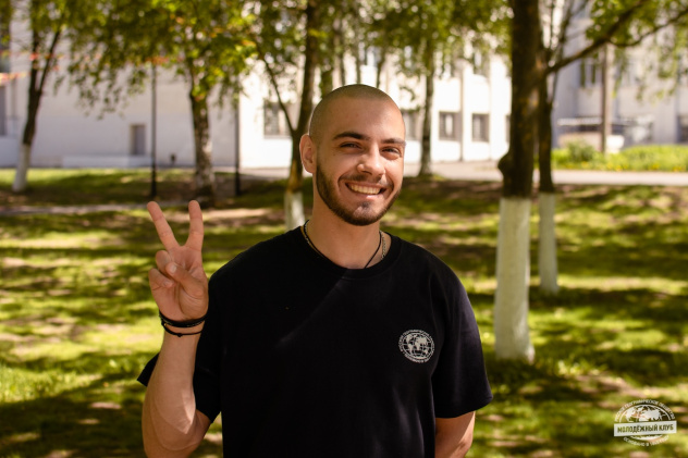 Дмитрий Анохин, руководитель добровольческого направления Молодёжного клуба РГО на базе МБУ "Молодёжный центр" г. Владимира Дмитрий Анохин, руководитель добровольческого направления Молодёжного клуба РГО на базе МБУ "Молодёжный центр" г. Владимира