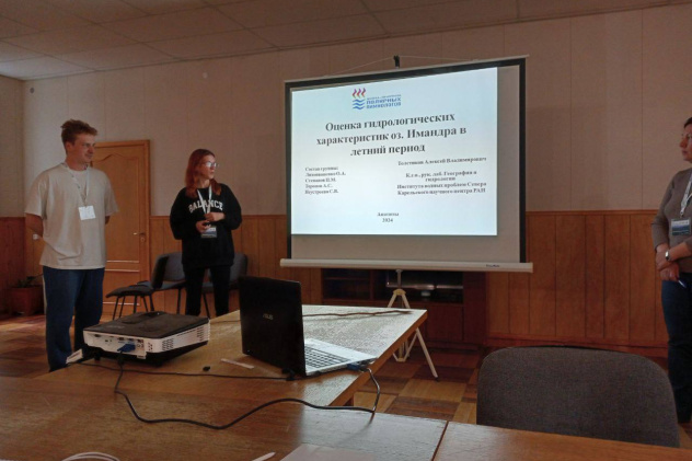 Ольга Лихоиваненко защищает проект Ольга Лихоиваненко защищает проект