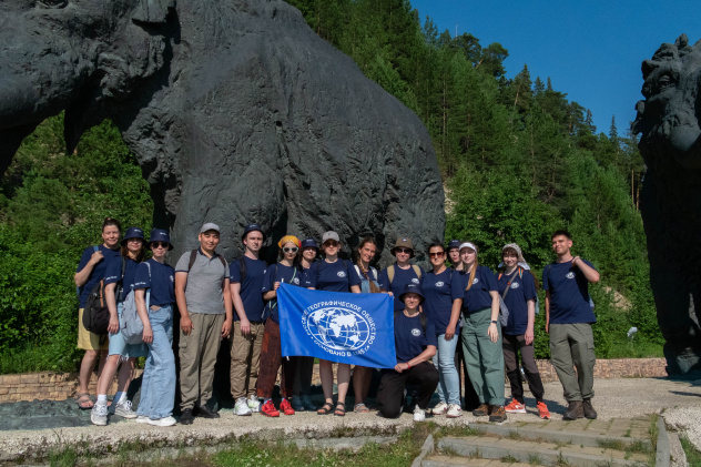Михаил Ельмекеев Михаил Ельмекеев