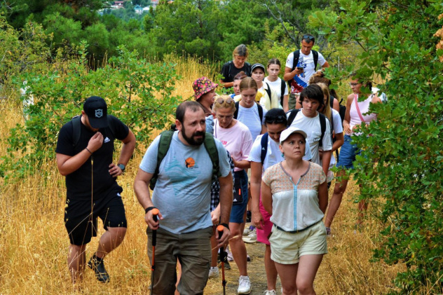 Экологические тропы «Алупка-Исары» и «Биюк-Исар» Ялтинского горно-лесного заповедника Экологические тропы «Алупка-Исары» и «Биюк-Исар» Ялтинского горно-лесного заповедника