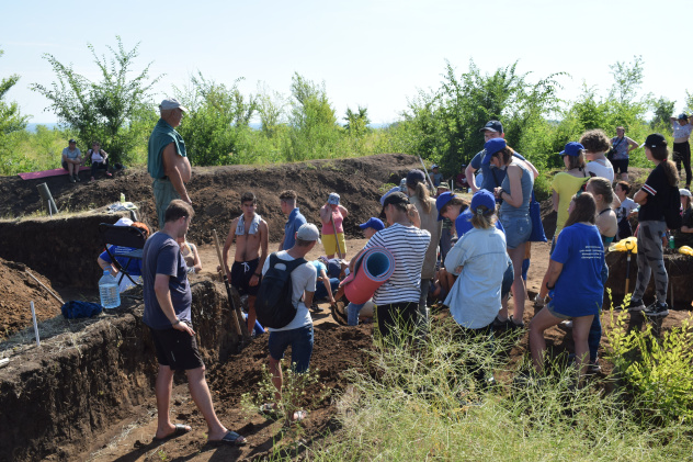 Археологические работы Молодёжного клуба РГО Археологические работы Молодёжного клуба РГО