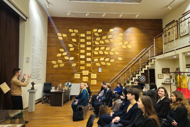 Экскурсия в Музее МГИМО Экскурсия в Музее МГИМО