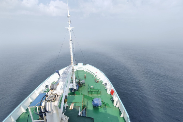 Белая радуга вокруг носа НИС "Профессор Молчанов" Белая радуга вокруг носа НИС "Профессор Молчанов"