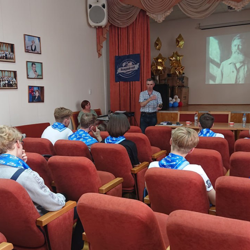 Просветительскую акцию РГО «Ночь географии» Молодёжный клуб РГО «Академический» открыл лекторием «Умом и молотком» Просветительскую акцию РГО «Ночь географии» Молодёжный клуб РГО «Академический» открыл лекторием «Ум