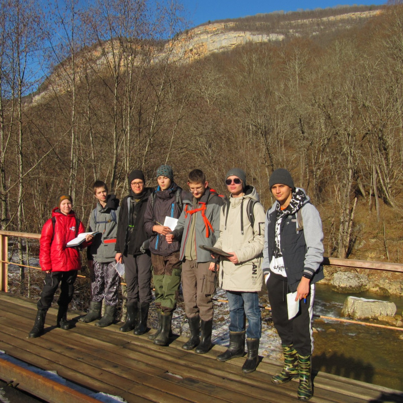 Участники команды на тренировочном полевом выезде