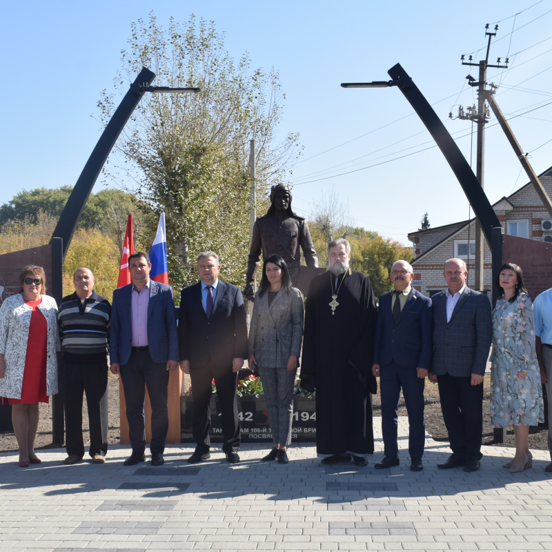 Митинг-открытие "Танкистам-освободителям" Митинг-открытие "Танкистам-освободителям"