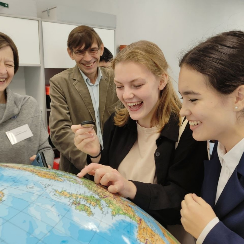 В центре одарённых детей "Галактика 64"