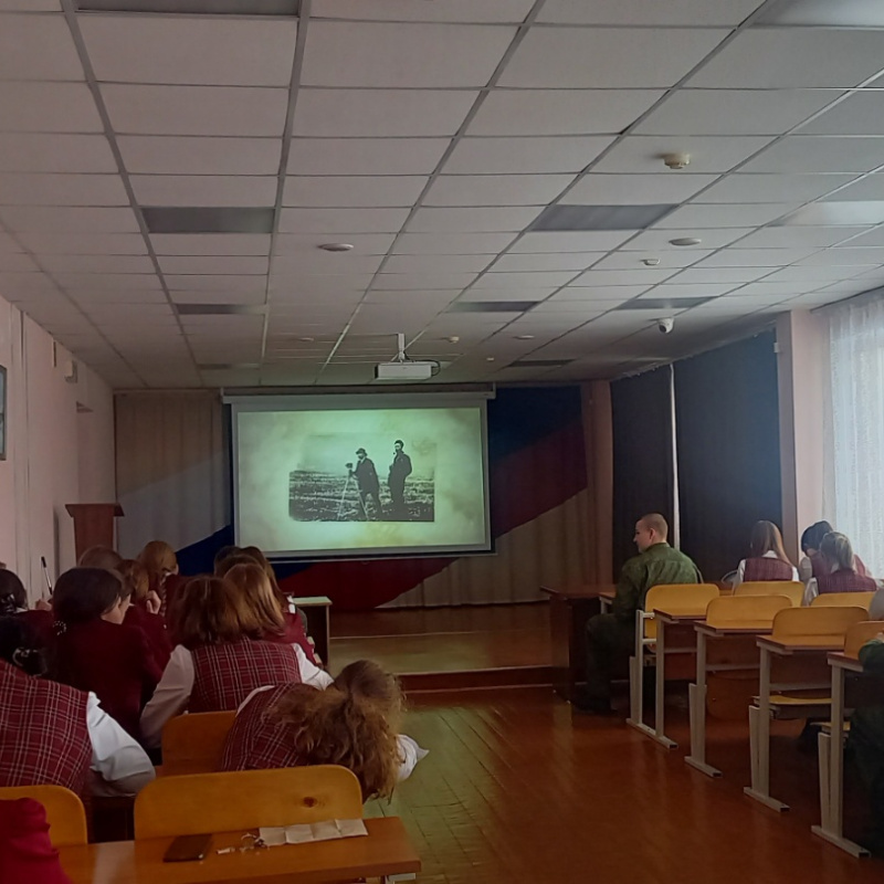 Подвиг "Геркулеса" Подвиг "Геркулеса"