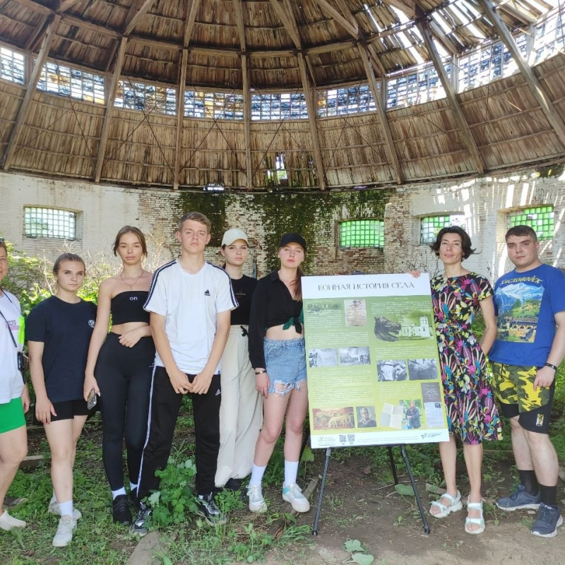 с. Сосновоборское, комплекс конюшен