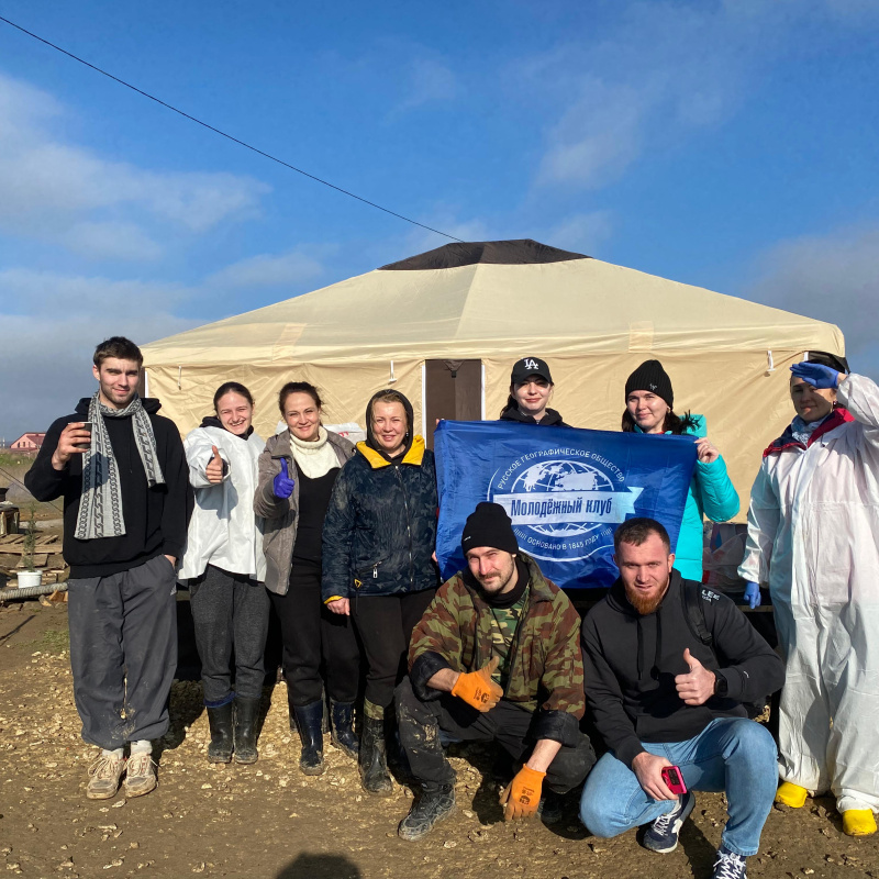 Руководители МК РГО "Импульс" и "Норд-Ост" в штабе "Дельфины" п.Волна Темрюкского района Руководители МК РГО "Импульс" и "Норд-Ост" в штабе "Дельфины" п.Волна Темрюкского района