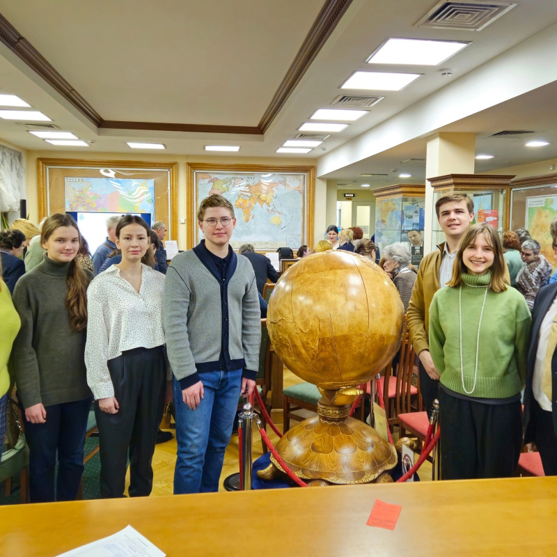 В Доме Пашкова В Доме Пашкова