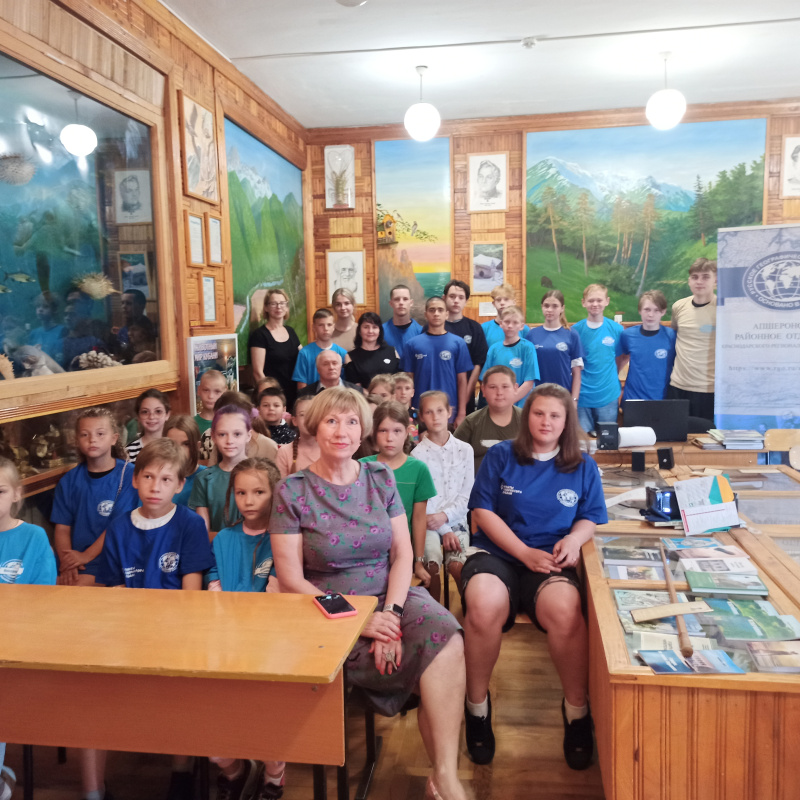 Активисты Молодежного клуба РГО Активисты Молодежного клуба РГО