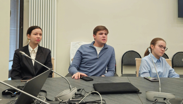 Слева направо: Айсылу Гайсина, Арсений Чугин, Екатерина Якушева Слева направо: Айсылу Гайсина, Арсений Чугин, Екатерина Якушева