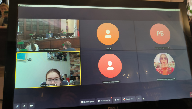 Екатерина Якушева на втором семинаре серии Екатерина Якушева на втором семинаре серии