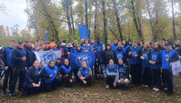 На "Дне реки" На "Дне реки"