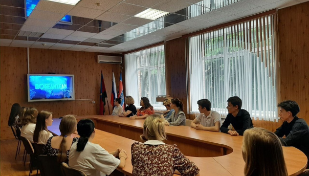 Кинопоказ фильма "Победители" на площадке акции "Ночь географии" в АЮТ