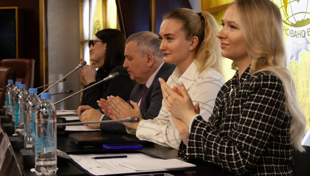 Внимательность жюри по отношению к выступающим Внимательность жюри по отношению к выступающим