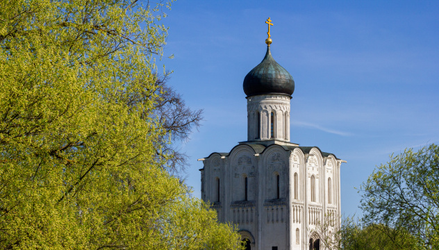 Весенние красоты храма Покрова на Нерли Весенние красоты храма Покрова на Нерли