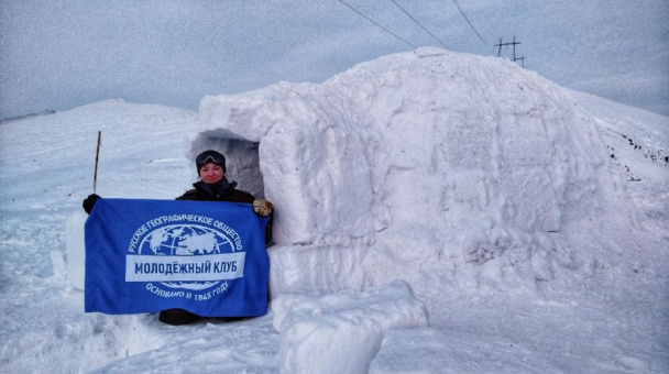 На Саянском перевале построили иглу  