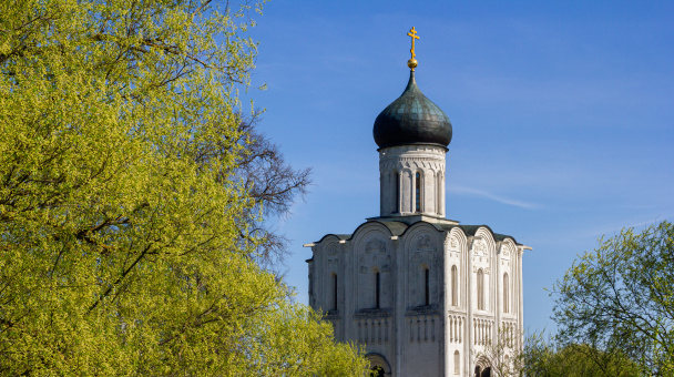Весенние красоты храма Покрова на Нерли