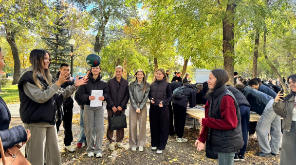 Нити дружбы