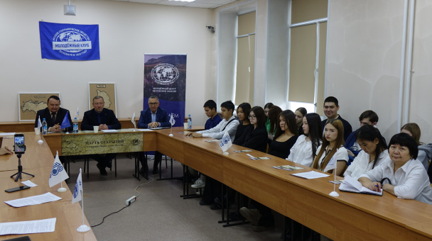 География в лицах. Встреча с Виктором Непомнящим 