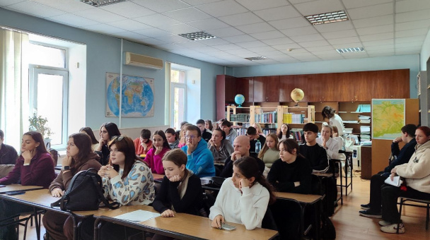 Заседание Молодежного клуба РГО "Компас Донбасса" 15.10.2025