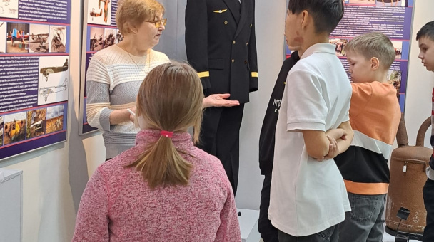 Экскурсия по выставке "Крылья Победы. Северный Тиман" Экскурсия по выставке "Крылья Победы. Северный Тиман"