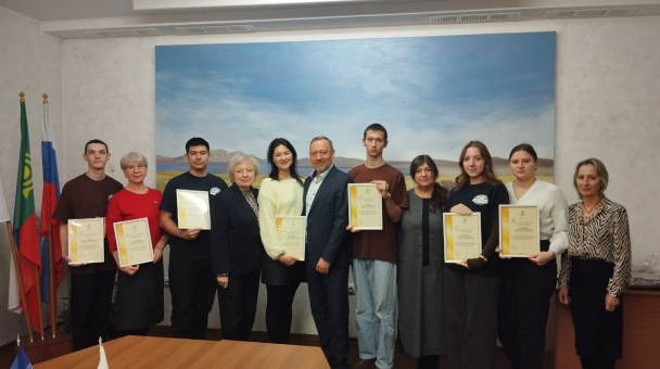 Активистов Молодежного центра РГО Республики Хакасия отметили Благодарственными письмами Активистов Молодежного центра РГО Республики Хакасия отметили Благодарственными письмами
