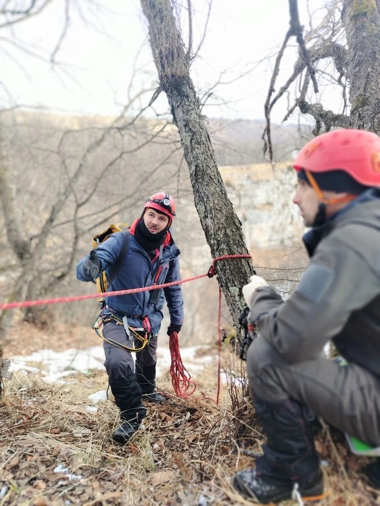 Спуск в Огненную пещеру