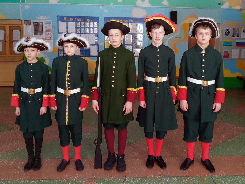 Солдаты потешных полков из 6 кадетского класса