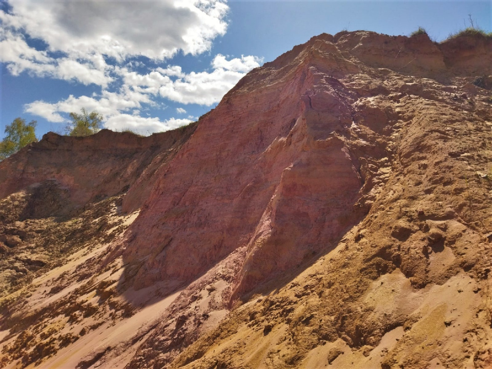 Алексеевский карьер цветного песка