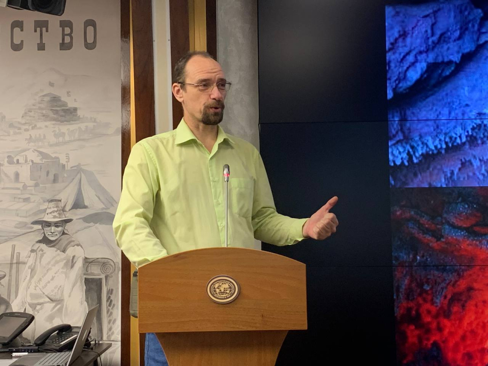 Спикер Александр Спиридонов