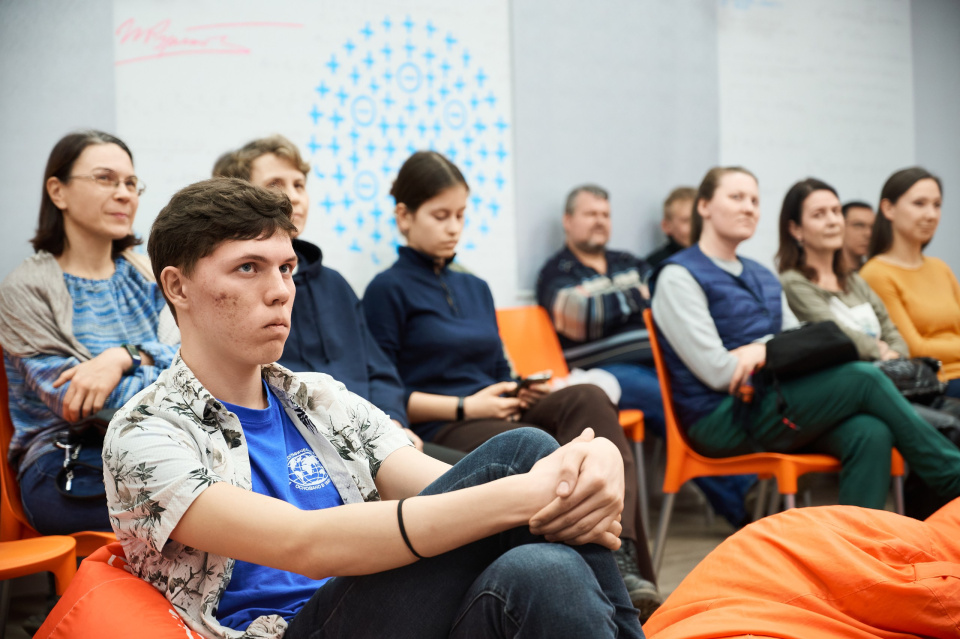 Активисты геоклуба — постоянные участники научного ток-шоу