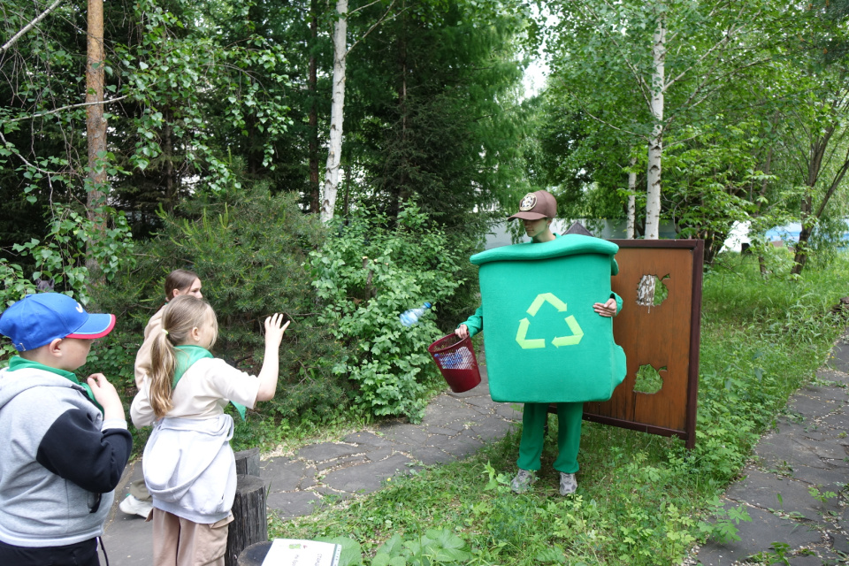 Для гостей праздника приготовили веселые эстафеты 