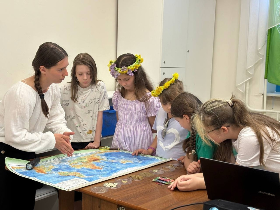 Даша Петерс, Татьяна Песина