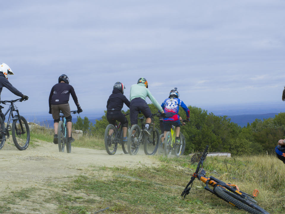 Автор фото Ровкина Ольга, руководитель Молодежного клуба Русского географического общества на базе Северского отделения Краснодарского регионального отделения Автор фото Ровкина Ольга, руководитель Молодежного клуба Русского географического общества на базе Северского отделения Краснодарского регионального отделения
