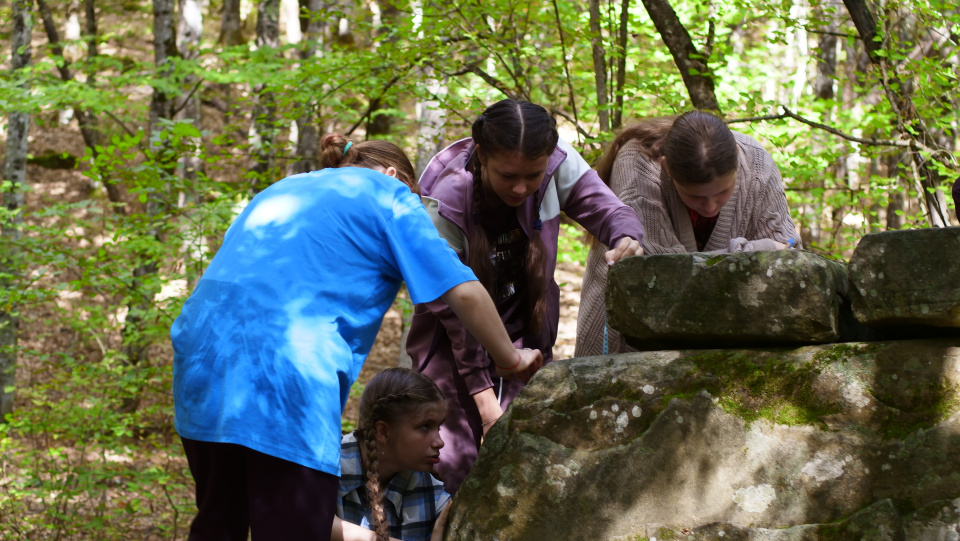 Участники выполняют замеры