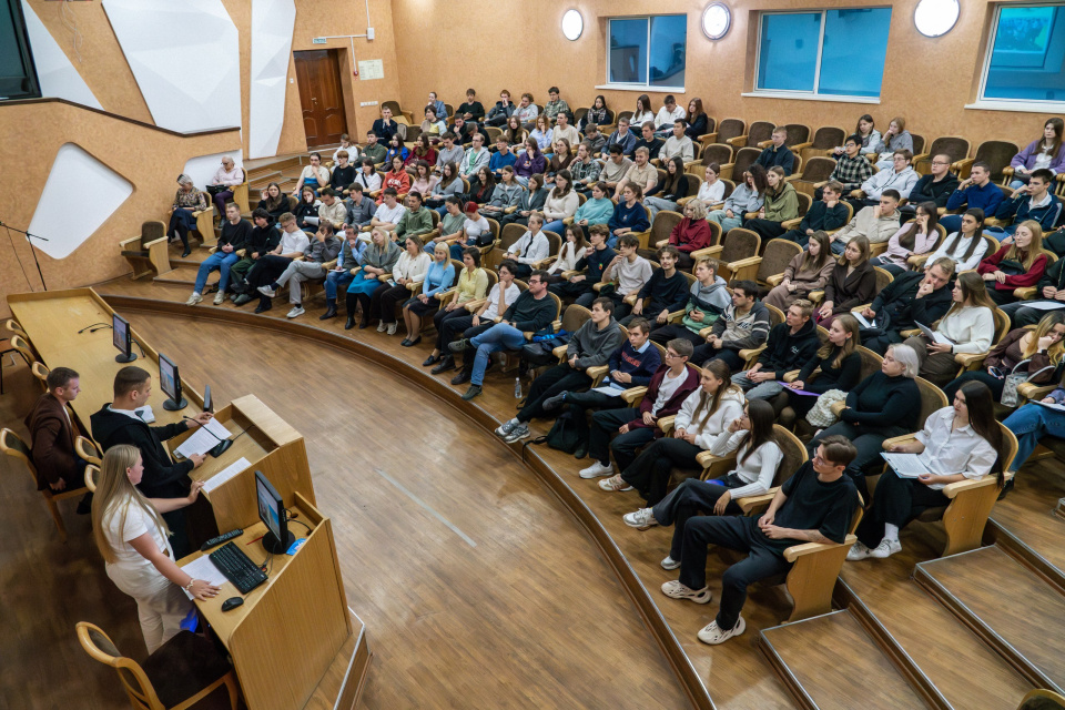 Алексей Васильев