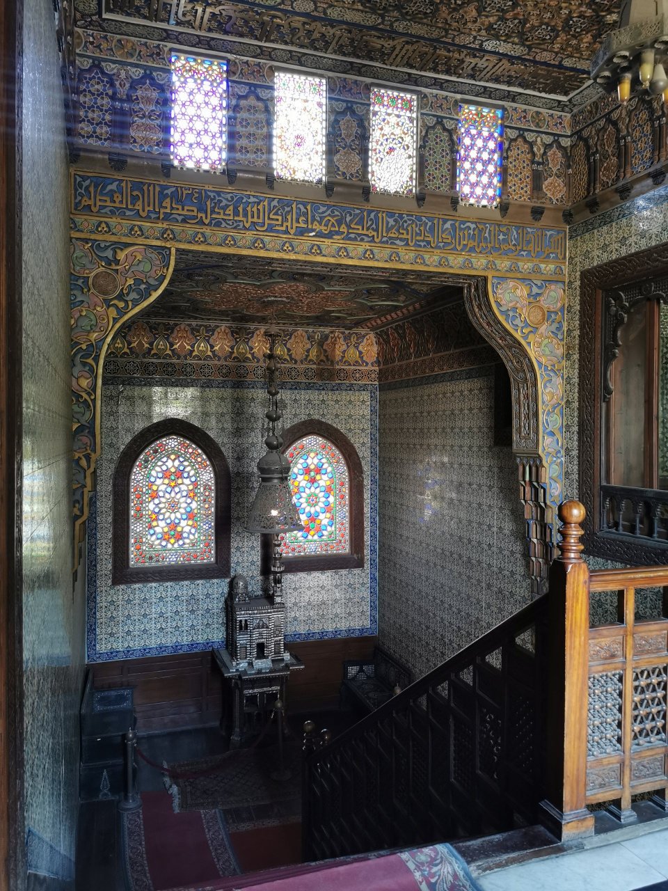 Дворец Маниал