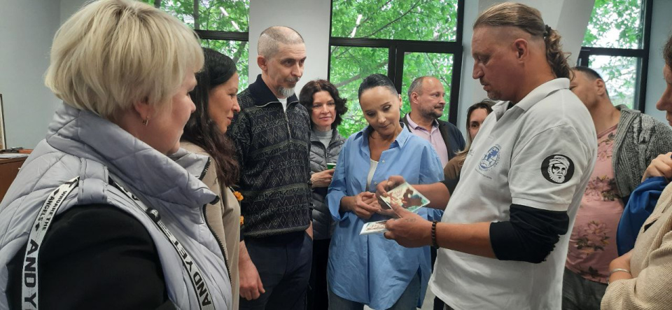 Александр Бондарь