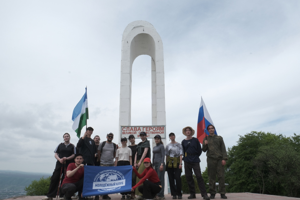 Ислам Шогенов