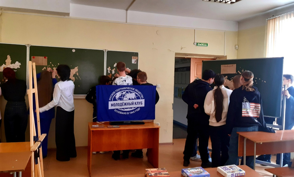 Интерактивная площадка по скоростной сборке спилс-карт